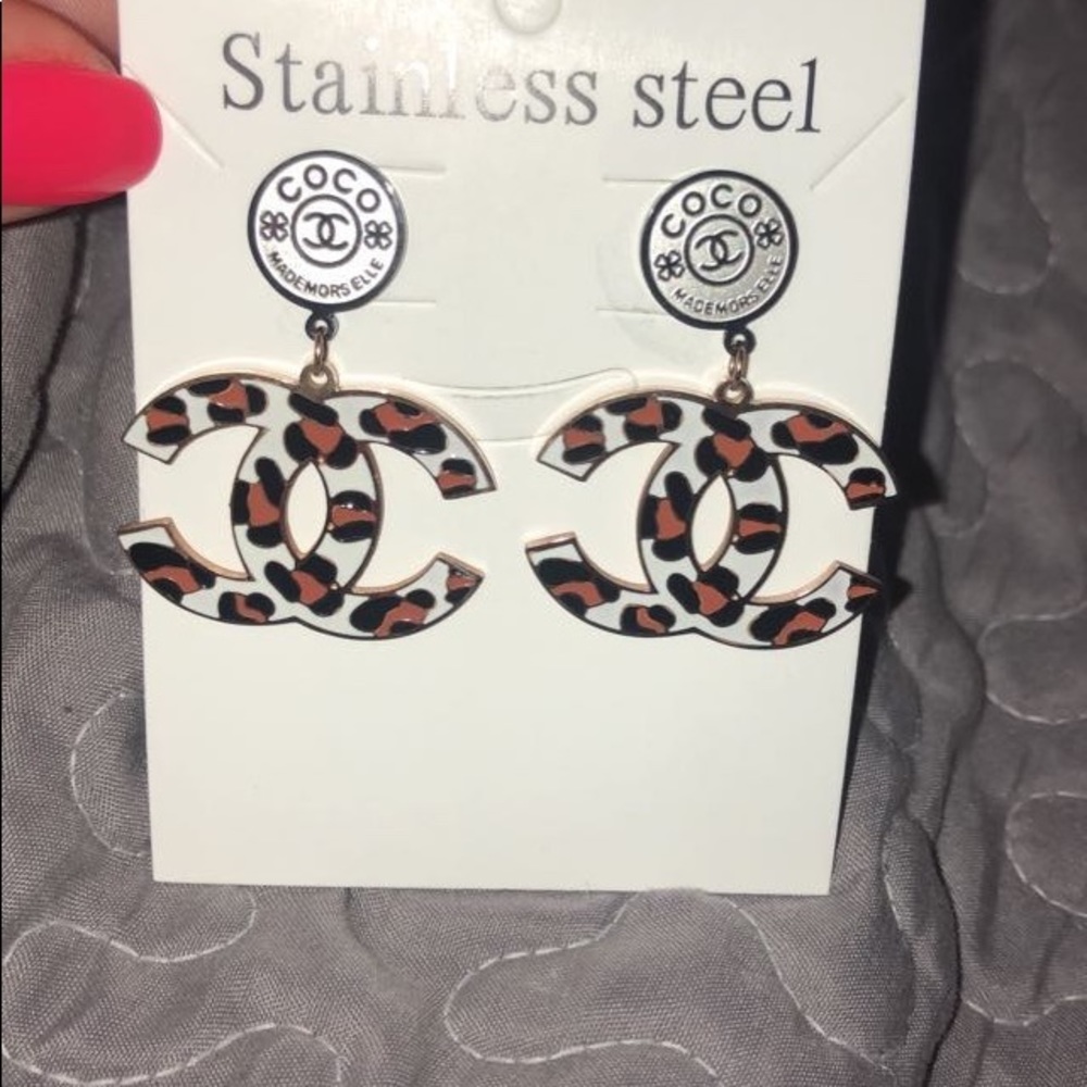Earrings - Picture 2 of 3